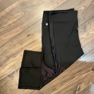 Black Fabletics Capri Leggings XL